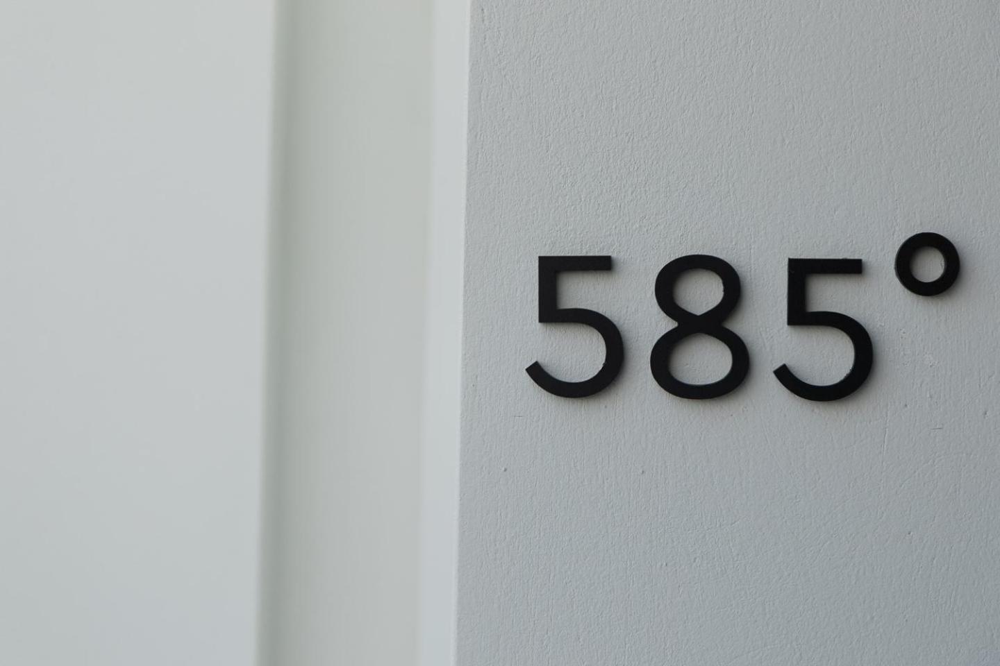 Karat Suites Vóthon Buitenkant foto